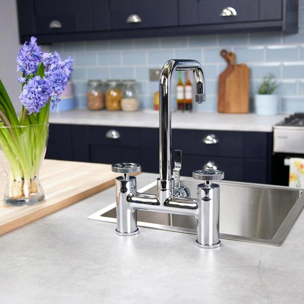 Flode kraft | Industrial Bridge Style 3 in 1 Instant Boiling Tap | Polished Chrome Finish