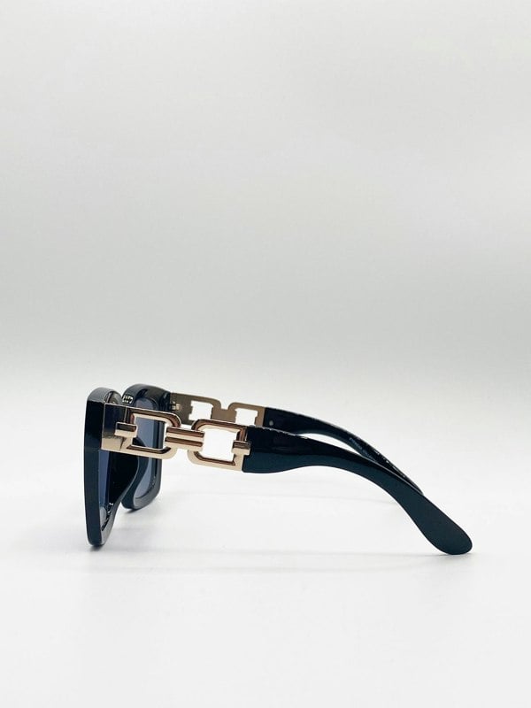 SVNX Oversized Sunglasses with Gold chain detail