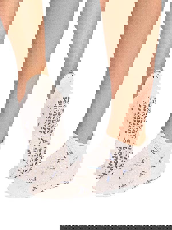 Tavi Savvy Grip Yoga Socks