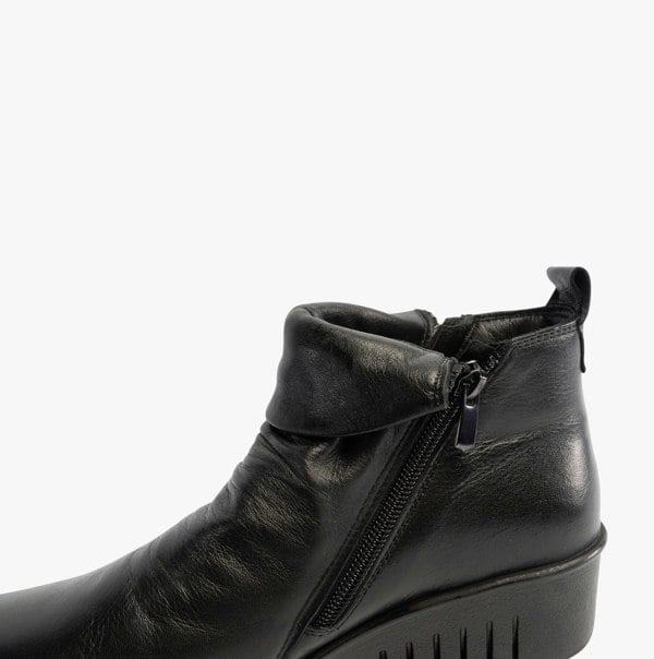 Lotus CORDELIA Womens Boots Black