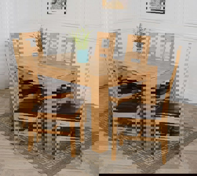 That's Furniture Kuba Medium Oak Dining Table with Yale Oak Chairs