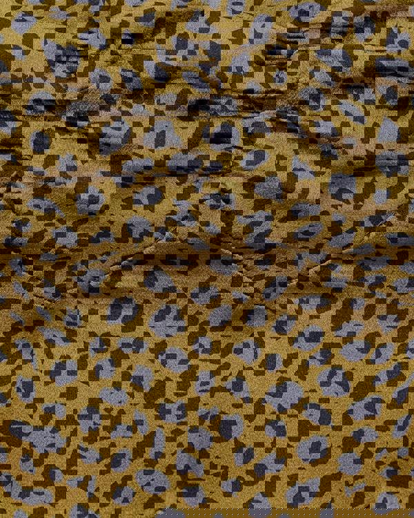 SWEETHEART NECK MIDI DRESS SATIN ANIMAL Detail