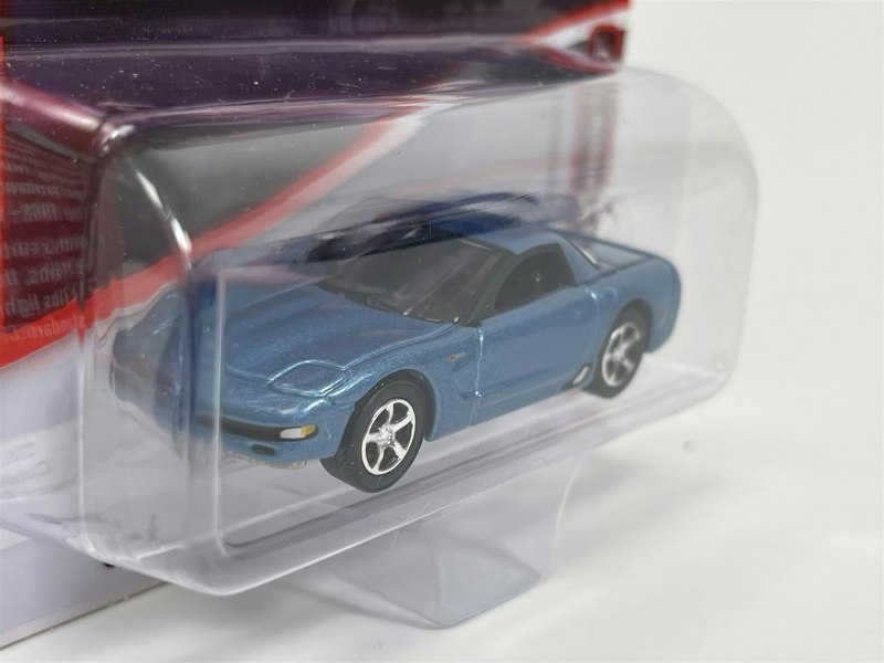 Johnny Lightning 2001 Chevy Corvette Z06 Nassau Blue Poly 1:64 JLMC030B