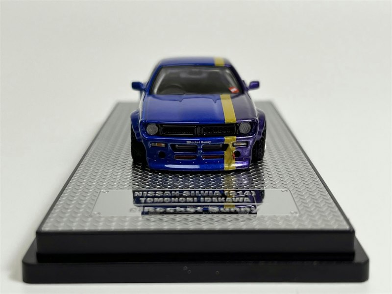 Inno 64 Nissan Silvia S14 Rocket Bunny Boss Tomonori Idekawa 1:64 Inno IN64S14BTOMOSAN