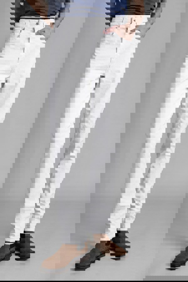 ENORSIA Men's White Slim Fit Essential Stretch Jeans