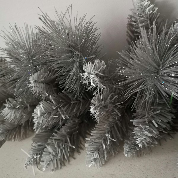 Samuel Alexander Premier 6ft (1.8m) Christmas Silver Garland With Some Glitter Tips
