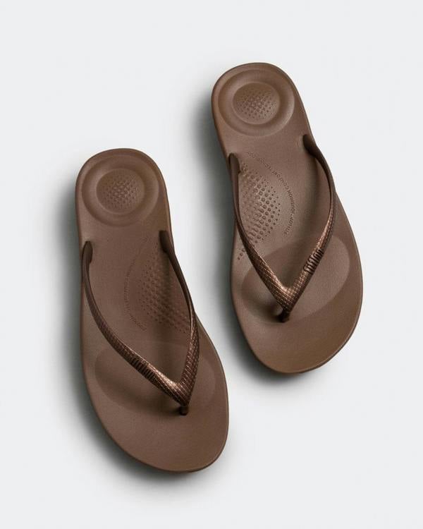 Fitflop Iqushion Womens Ergonomic Flip-Flops - Bronze 012 - CHO - Designer Womens Sandals