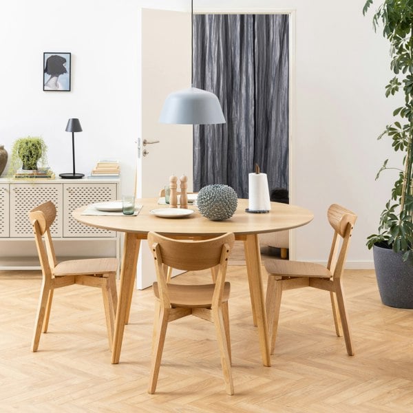 Furniture To Go Roxby Round Dining Table in Oak 140x76cm