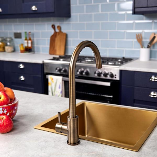Flode Malaren | Single Lever Kitchen Sink Mixer Tap with Swivel Spout | Swan Neck Design | Antique Brass Finish