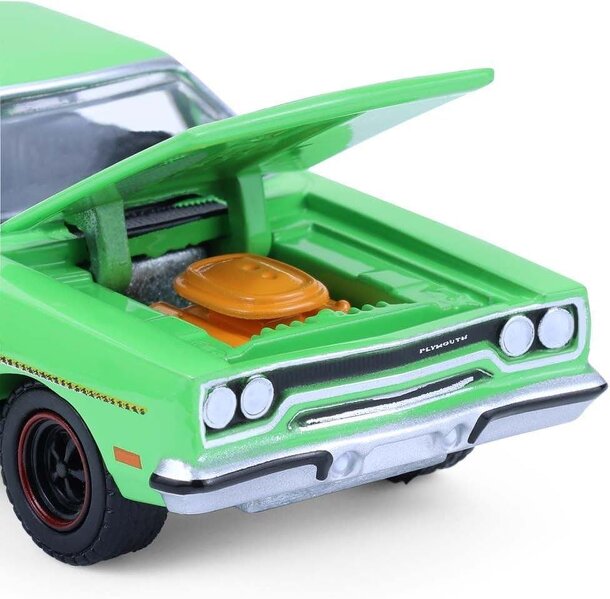 MCSlots Plymouth Road Runner 1970 Green 1:64 Scale Greenlight 13370B