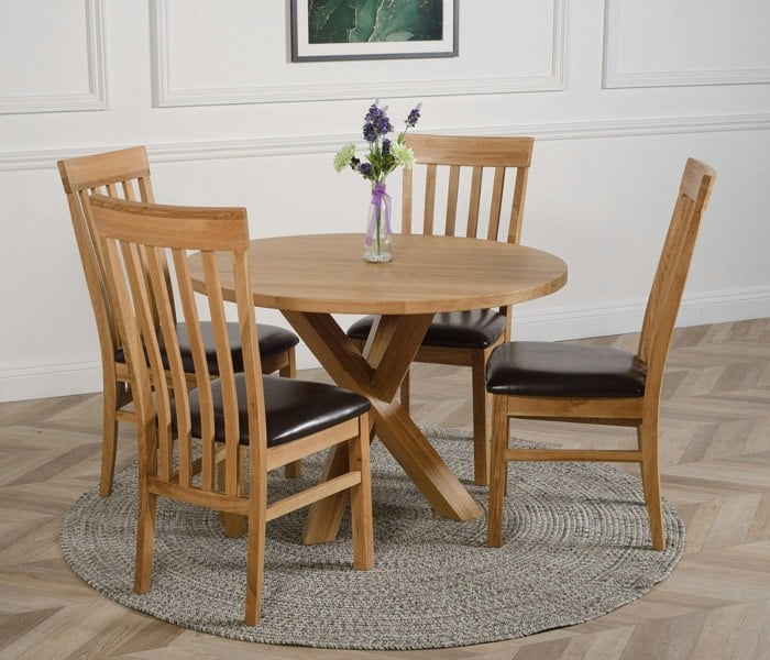 That's Furniture Oregon Round Oak Dining Table with 4 Harvard Oak Chairs