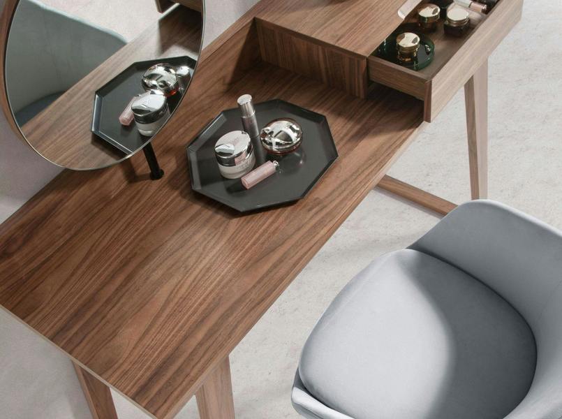 Angel Cerdá Walnut Dressing Table With Mirror 7000