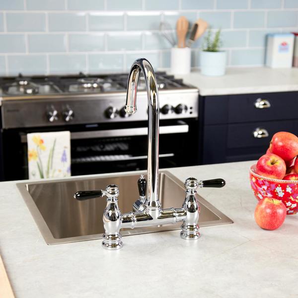 Flode klas | Traditional Bridge Style 3 in 1 Instant Boiling Tap | Black Ceramic Levers | Polished Chrome Finish