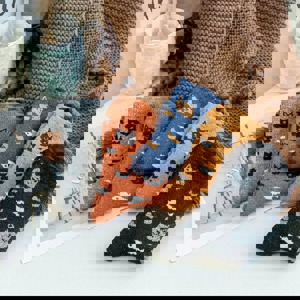 Anyfootwear 5 Pairs Size 5-9 Mix Color Kittens Winter Thick And Warm Wool Socks Casual Euramerican National Wind-Flowers Fashion Cotton Socks