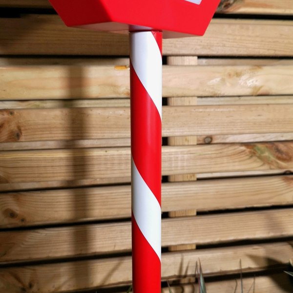 Samuel Alexander 1.1m Battery Operated Light up Santa Stop Here LED Christmas Sign