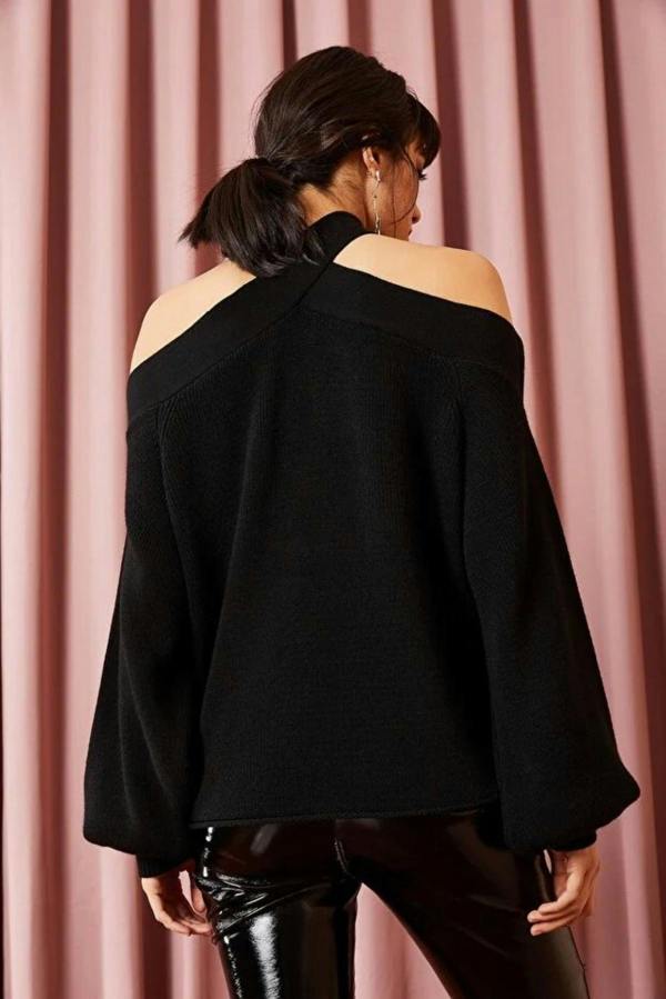 Hoxton Gal Cross-Neck Knit Sweater
