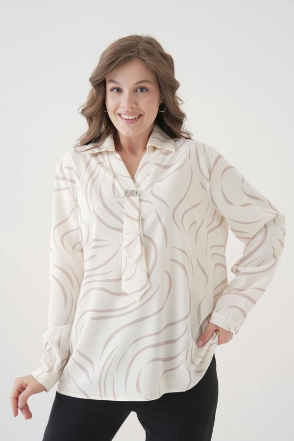 Hoxton Gal Relaxed Fit Long Sleeves Brooch and Print Detail Blouse