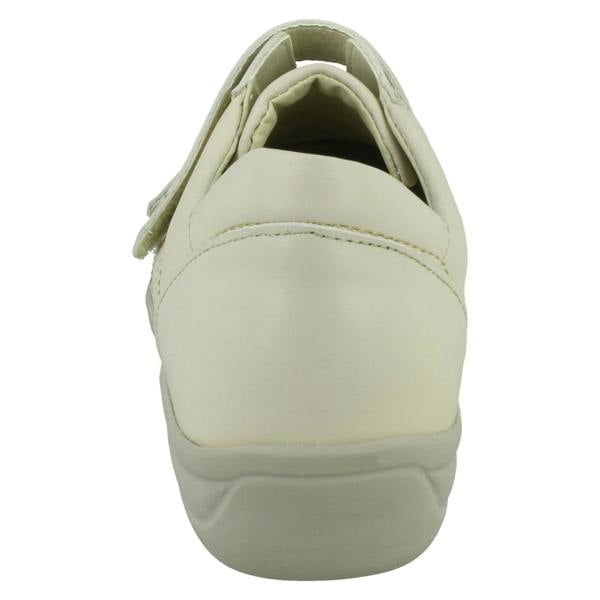 DB Shoes Ladies Easy B Casual Flat Shoes Cynthia