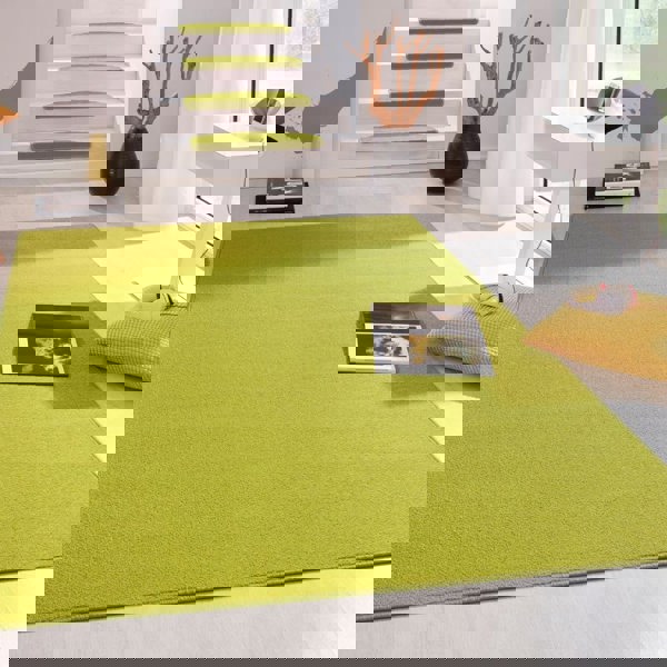 Modern Plain Green Rug – Soft Short Pile