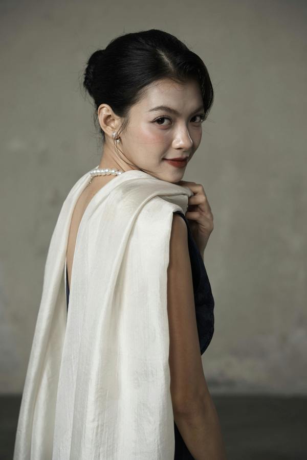 Oyster Silk Scarf – Hand-Dyed Mulberry Silk, Wedding & Bridal Wrap