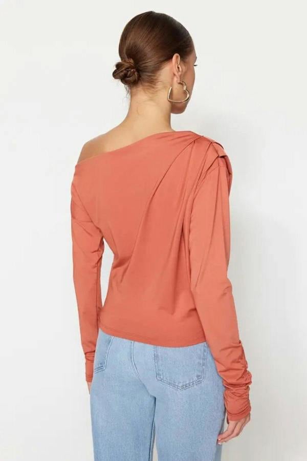 WOVCOR Asymmetrical Collar Flowing Knit Blouse