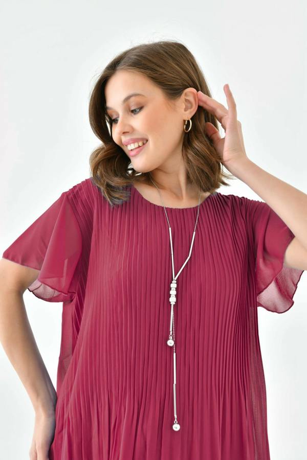 Hoxton Gal Oversized Round Neck Short Sleeve Pleated Blouse in Burgundy with Necklace