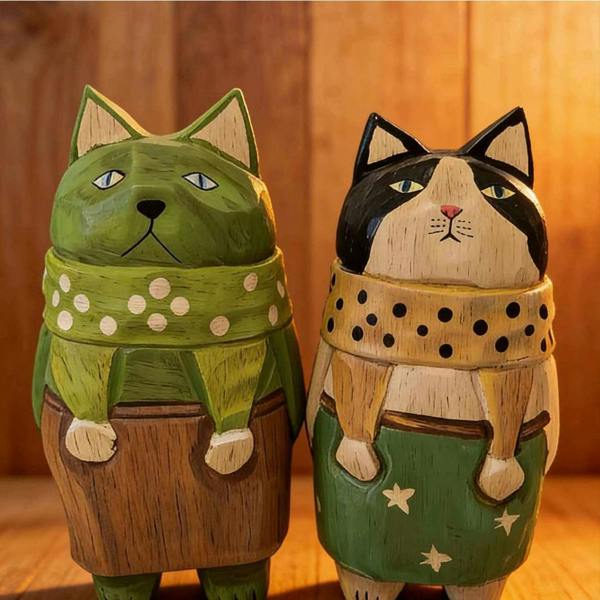 Leaper Hand-carved Wooden Grumpy Cat Ornaments