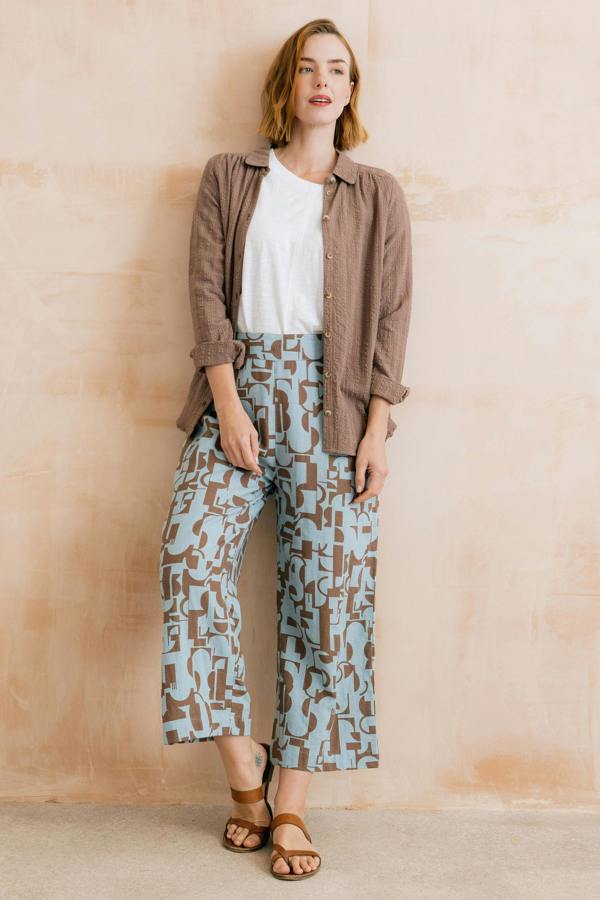 Lily & Me Savannah Textured Seersucker Shirt Mocha