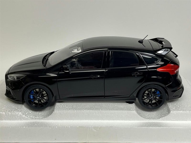 Auto Art Ford Focus RS 2016 Shadow Black 1:18 Scale Autoart 72952