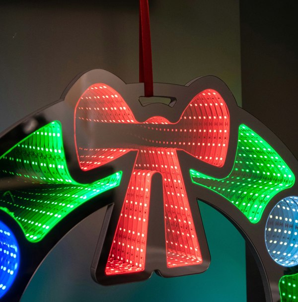 Samuel Alexander 60cm Light up Hanging Christmas Wreath Infinity Mirror with Multi-Coloured LEDs