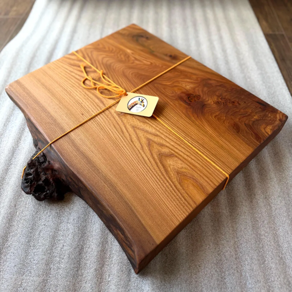 Giraffes & Craftz XL Live Edge Scottish Elm Chopping Board - James Martin Style Chopping Block