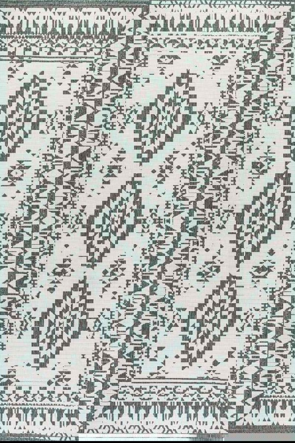 Dynamic Indoor & Outdoor Reversible Green Rug