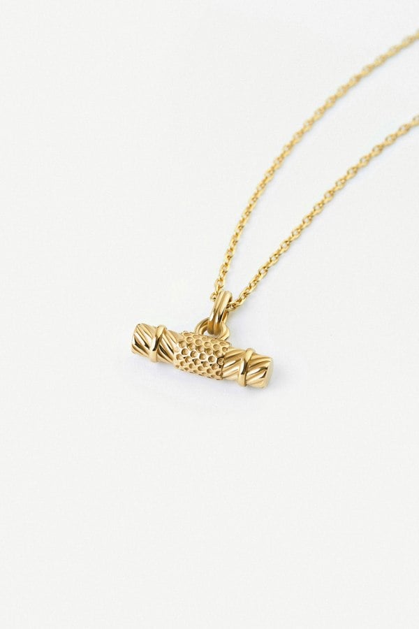 Elk & Bloom Raise The T-Bar Chunky 14K Gold Pendant Necklace