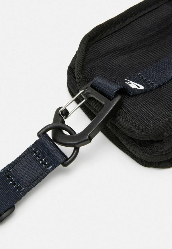 Nike Club Phone Pouch Unisex Crossbody