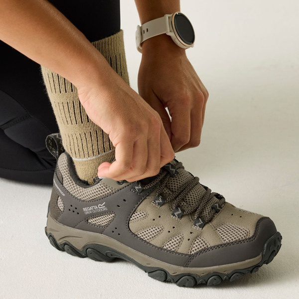 Regatta Womens Edgepoint IV Low Walking Shoes - Soft Taupe/Treetop