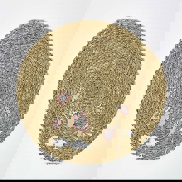 HOMESCAPES Round Strawberry Bulrush Placemats, Set of 2