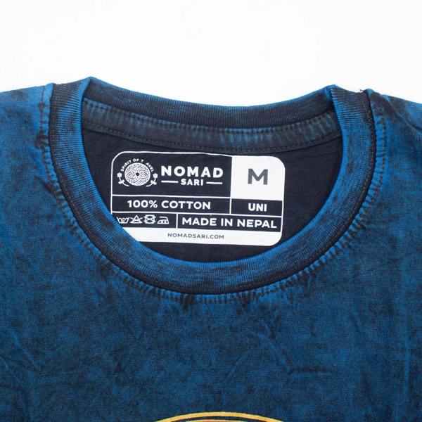 Blue T-shirt neckline with Nomad Sari label, 100% cotton text