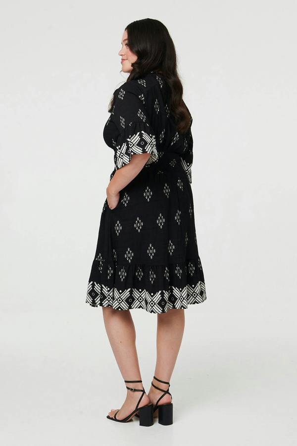 Black | Curve Border Print Knee Length Dress
