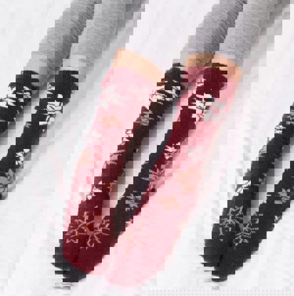 Totes Isotoner KNEE HIGH SUPERSOFT WELLY Womens Socks Berry: One Size