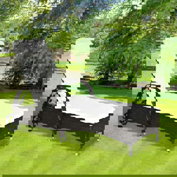 Single Rattan Lounger (Simple)