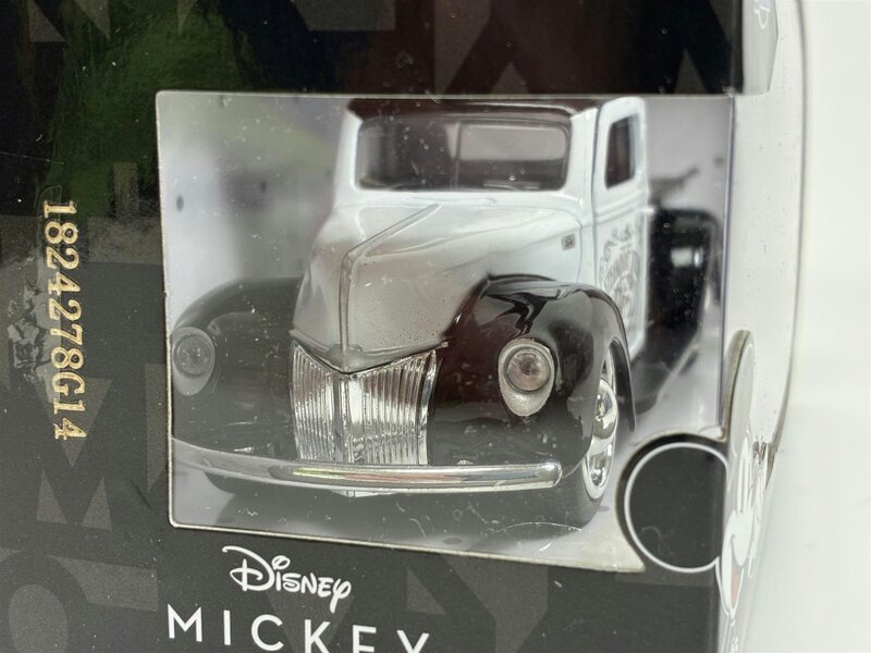 MCSlots Mickey Mouse Steamboat Willie 1941 Ford Pickup 1:32 Scale Jada 36091