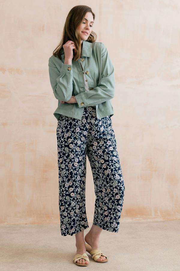 Lily & Me Greta Sea Holly Print Cropped Trousers Navy