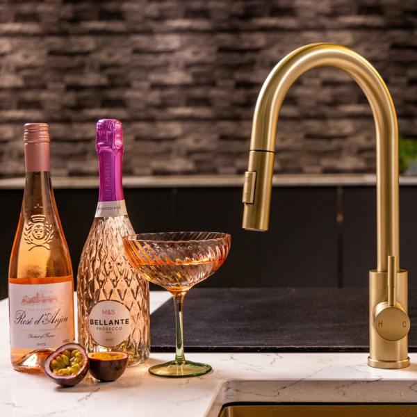 Flode Runda | Kitchen Sink Mixer with Pull out Spray | Brushed Brass | Square Head