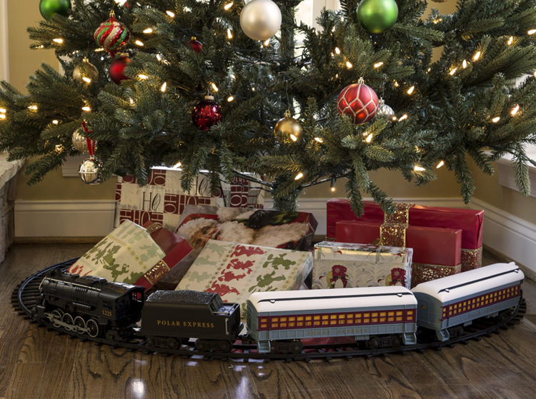 Lionel The Polar Express 37-piece Remote Controlled Train Set