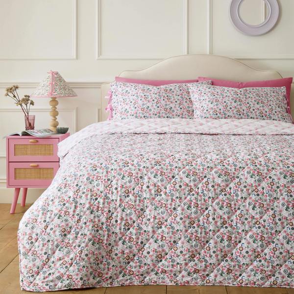 Cath Kidston Pearly Queen Ditsy Cotton Quilted Bedspread Pink