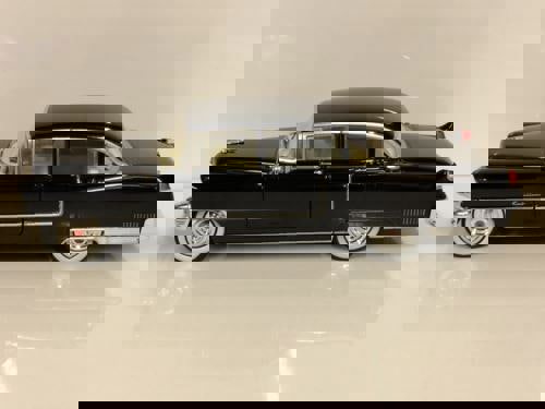 the godfather 1955 cadillac fleetwood series 60 1:24 scale greenlight 84091