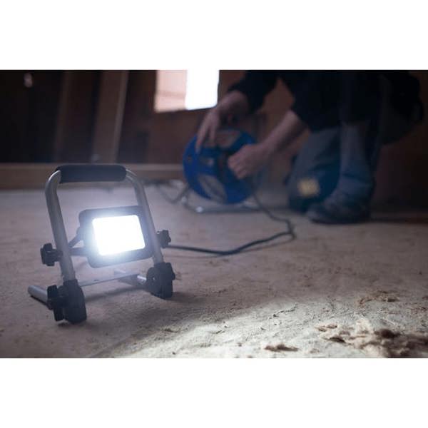 Brennenstuhl Work Light Portable Floodlight Lightweight & Foldable - Indoor or Outdoor Light - 900 Lumen