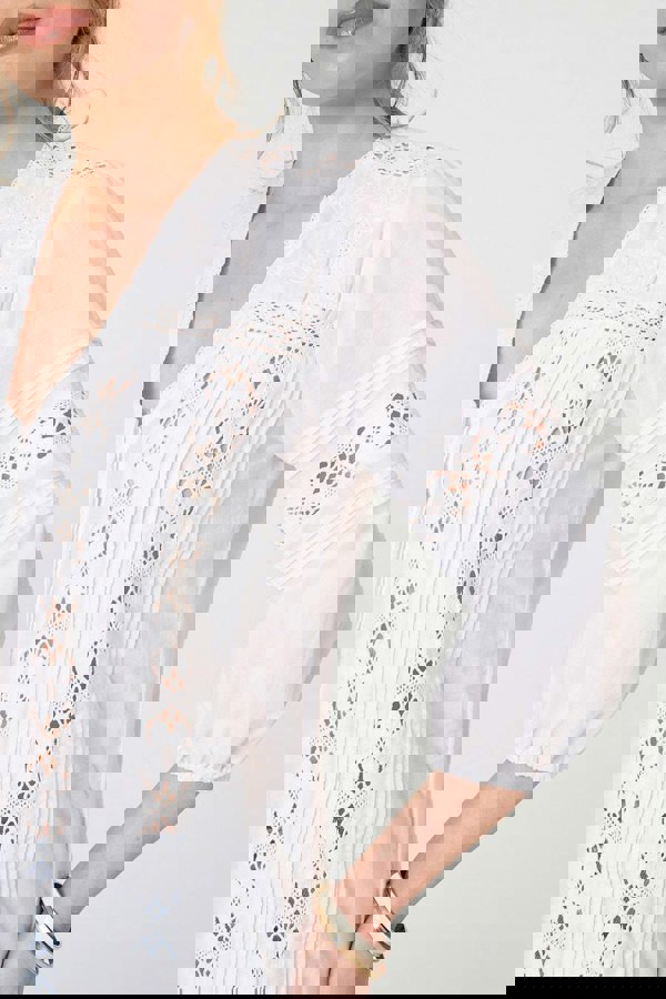 White | Lace Trim 3/4 Sleeve V-Neck Blouse
