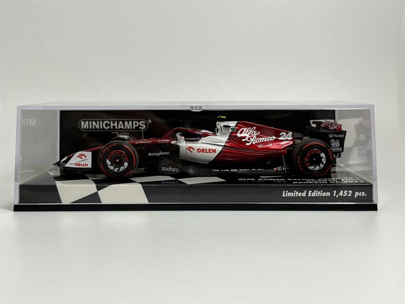 Minichamps Zhou Guanyu Alfa Romeo C42 Bahrain GP 2022 1:43 Scale Minichamps 417220124