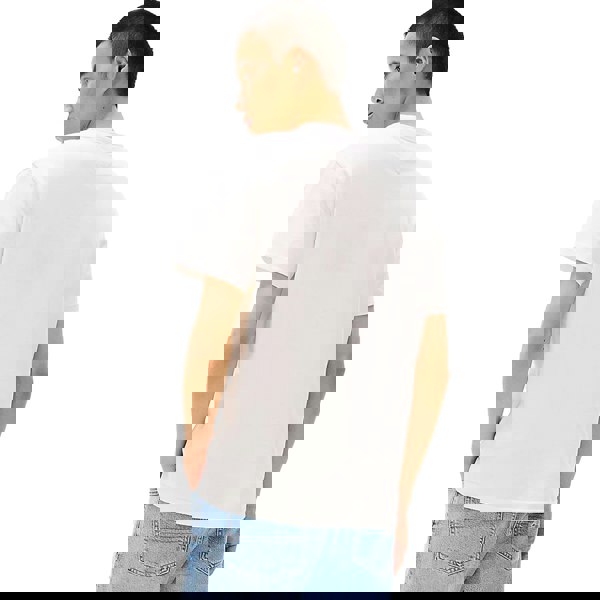 Tommy Hilfiger Tommy Jeans Reg Logo Badge T-Shirt Ecru